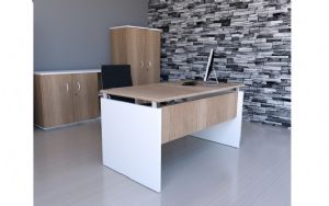 Mesa de Trabalho Reta P Painel